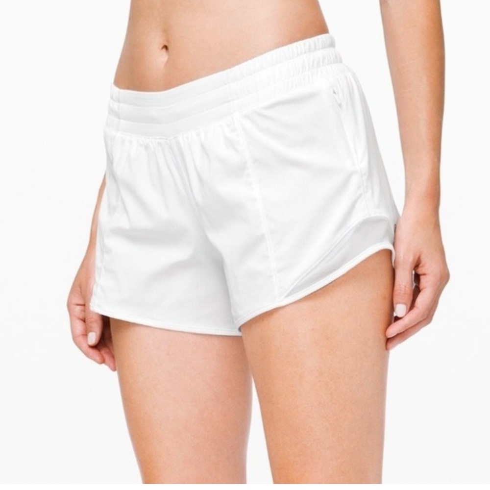 Lululemon Hotty Hot Shorts 4” Low Rise - White